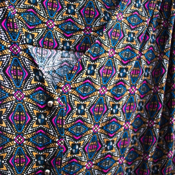 ✨Daniel Rainn | Roll Sleeve Button Printed Blouse - Picture 5 of 7